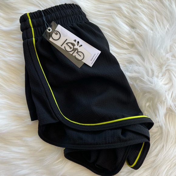 GIGI C Shorts Revolve - Picture 9 of 10